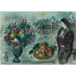 Цветы и корзина с фруктами