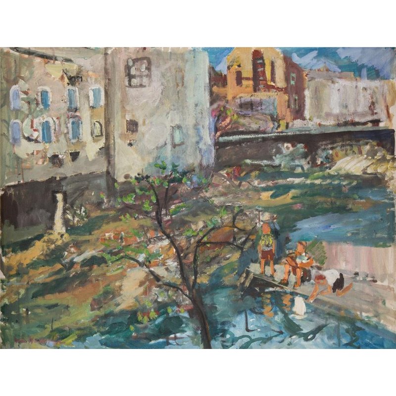 Дети играют на водотоках