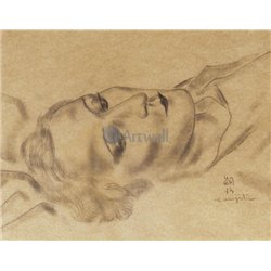 Голова лежащей женщины