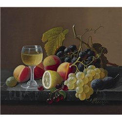 Фрукты, лимон, бокал с вином