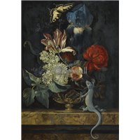 Натюрморт с вазой цветов и ящерицей