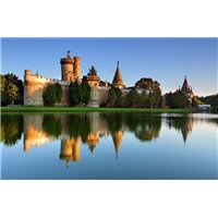 Замок на берегу реки - Фотообои архитектура|Соборы и дворцы