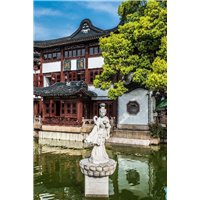 Портреты картины репродукции на заказ - Статуя на пруду - Фотообои Японские и просто сады