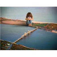 Портреты картины репродукции на заказ - Одинокая девочка на берегу - Фотообои Креатив